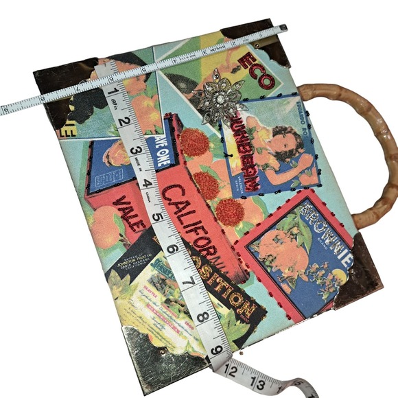 DARLING 9-inch Vintage HOLLYWOOD 9 by 8 inch LARGE Box Purse - Picture 4 of 14